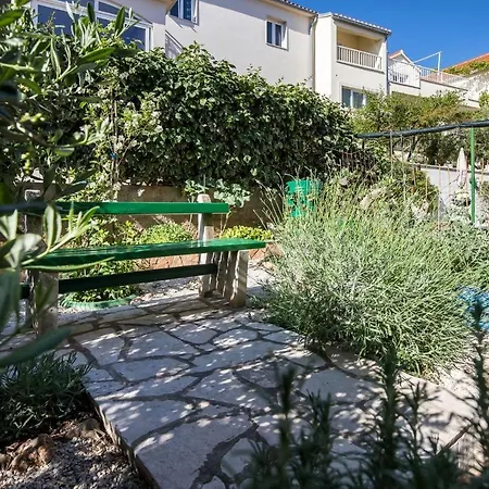Apartmani Filipic Bol Exterior photo