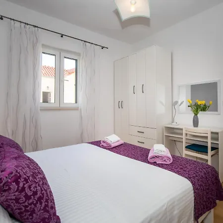 Apartmani Filipic Bol Exterior photo