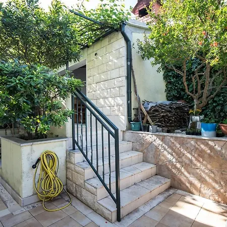 Apartmani Filipic Bol Exterior photo